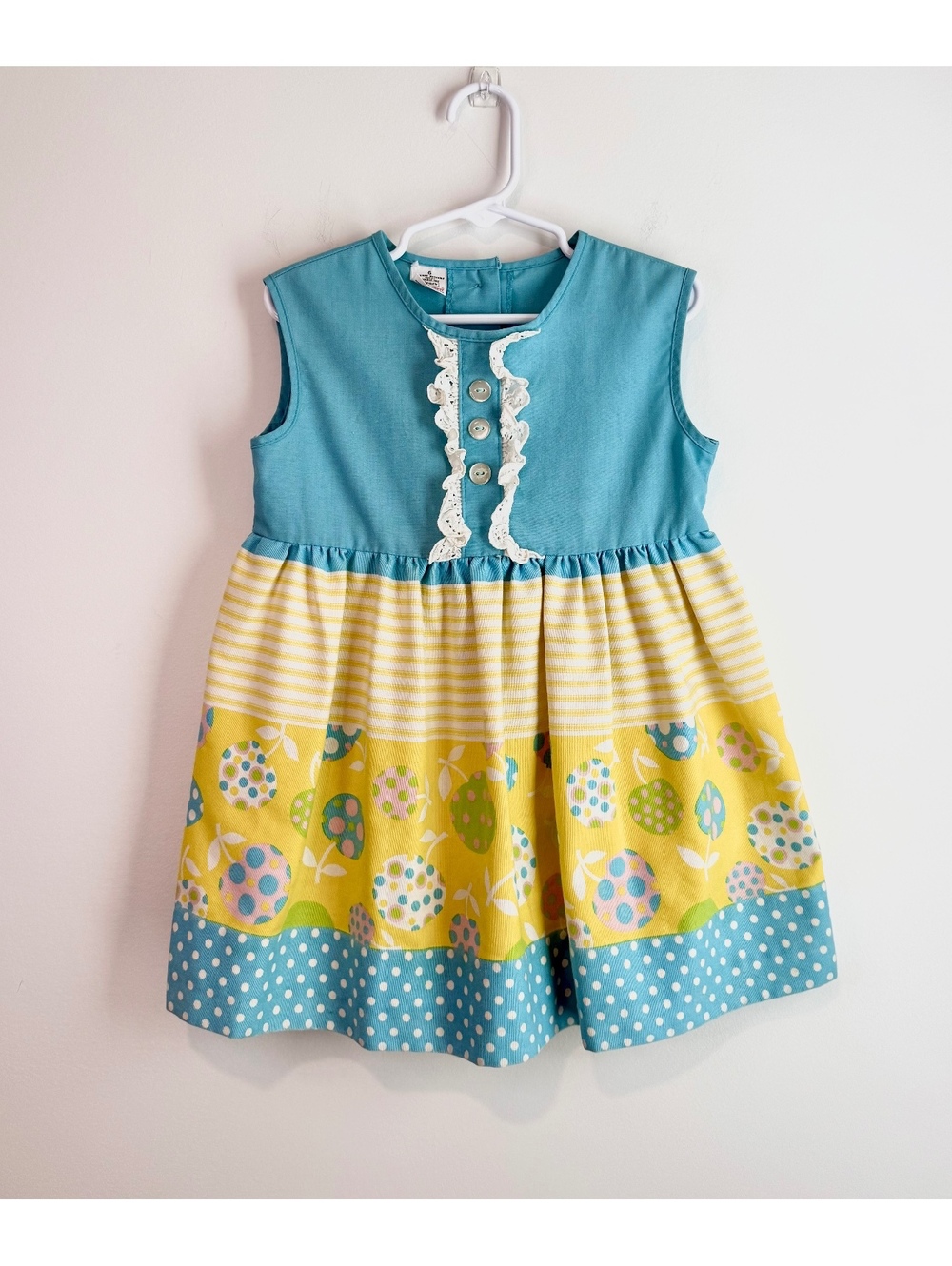 Vintage 1970s Sears Perma-Prest Girls 6 Mod Apple Novelty Print Dress Lace